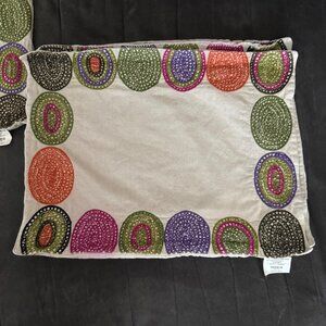 Crate & Barrel Set Of 4 Embroidered Placemats In Multicolor Circles Pattern